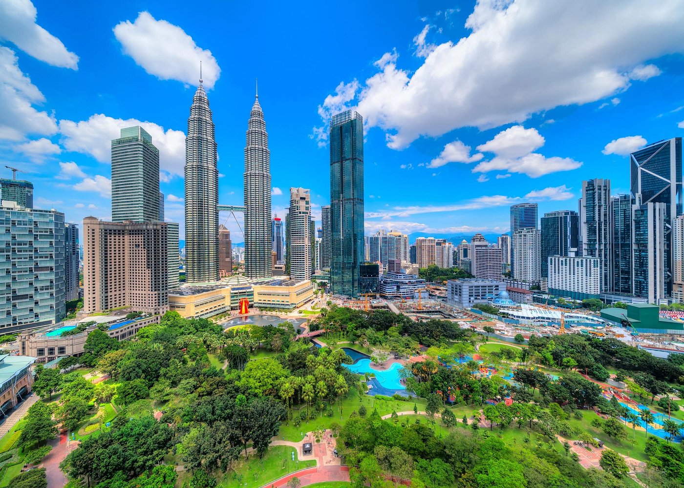 عرض سياحي شامل: 14 يومًا 13 ليلة من الرفاهية والمتعة في قلب ماليزيا