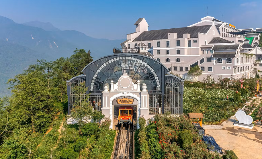 عرض فيتنام 11 يوم 10 ليالي